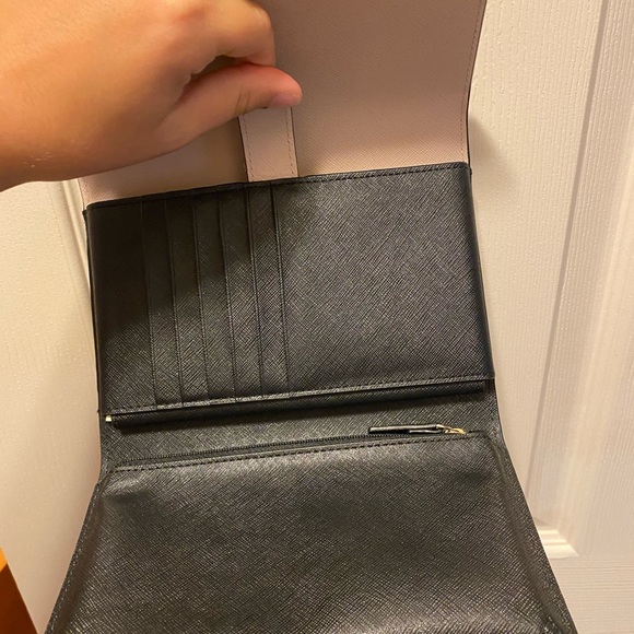 Kate Spade - Picture 2 of 2